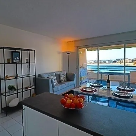- 4 Pers, 49 M2, 3/2 Sete